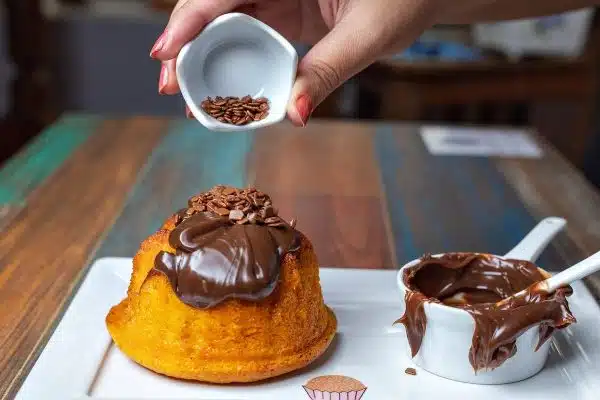 Découvrez les délices gourmands du chocolat dans des desserts irrésistibles